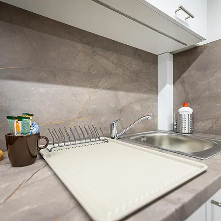 Cute Gallery Flat In Budapest, Spring *