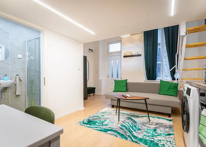Cute Gallery Flat In Budapest, Spring Appartement Boedapest