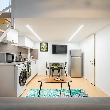 Cute Gallery Flat In Budapest, Spring アパート ブダペスト